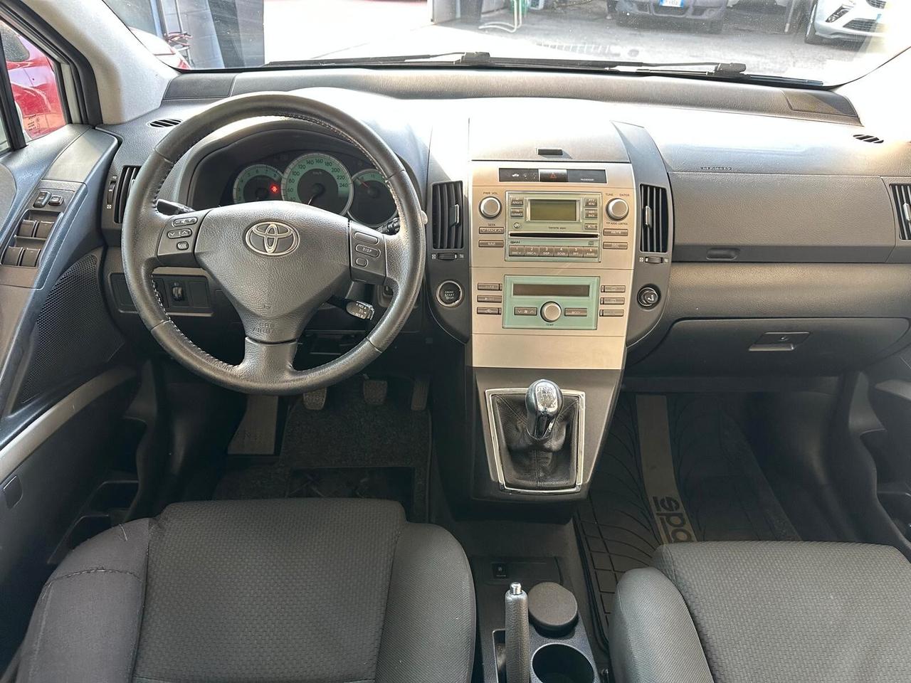 Toyota Corolla Verso 1.8 16V