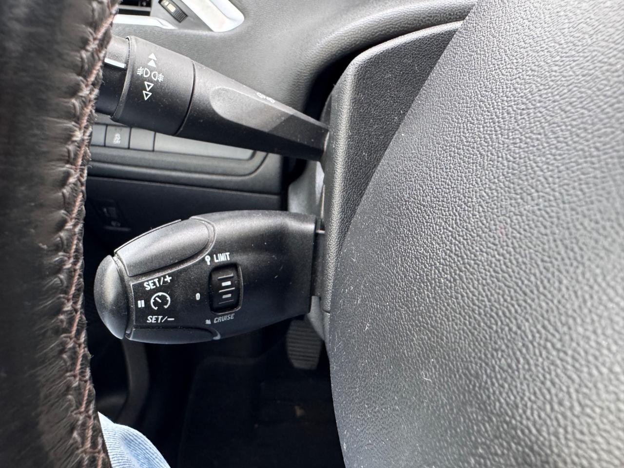 Peugeot 208 1.2 5P NEOPATEN GARANZIA 12 MESI