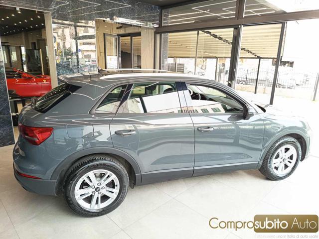AUDI Q3 35 TDI quattro Business