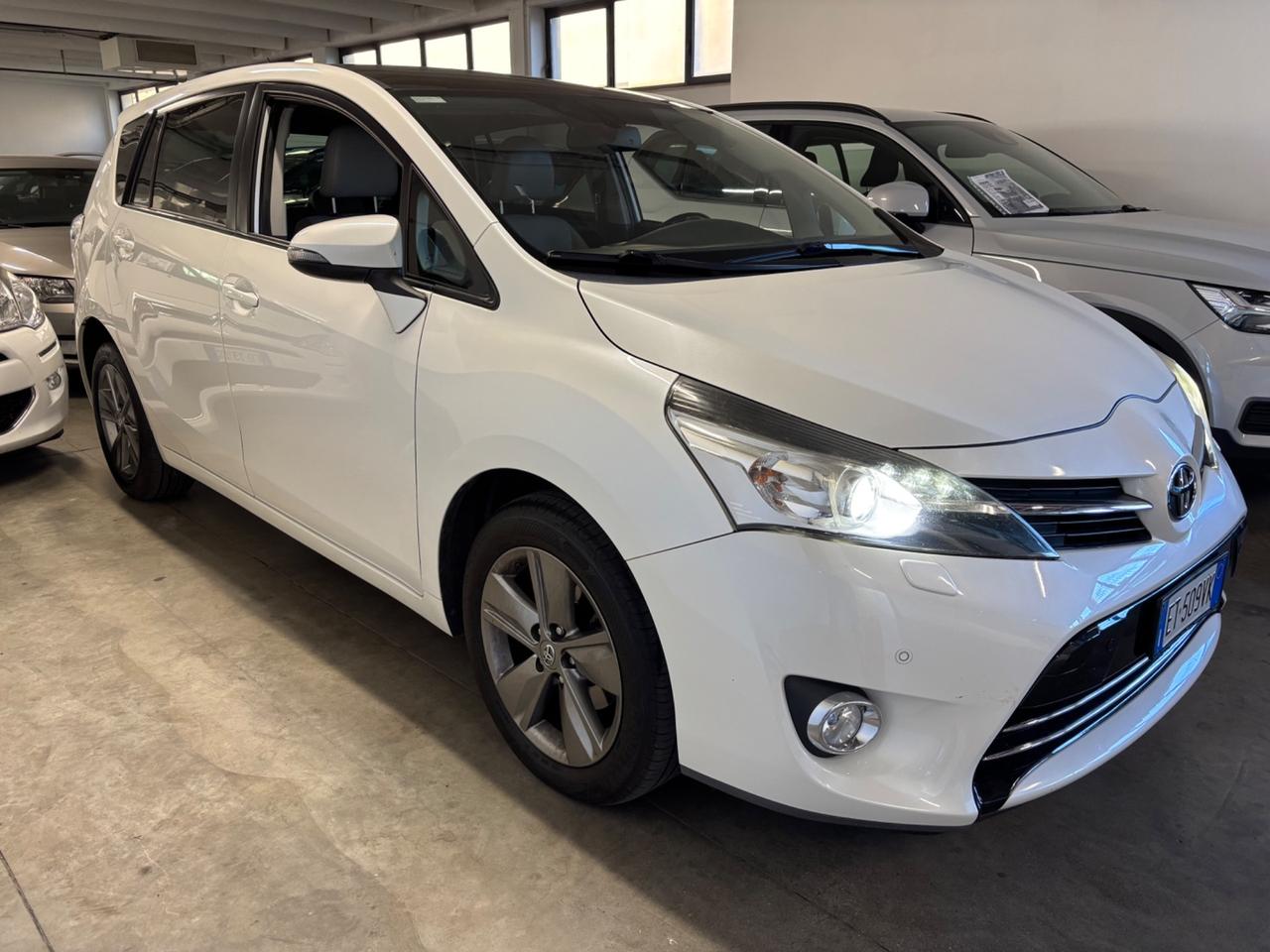 Toyota Verso 1.6 D-4D | 7 POSTI |