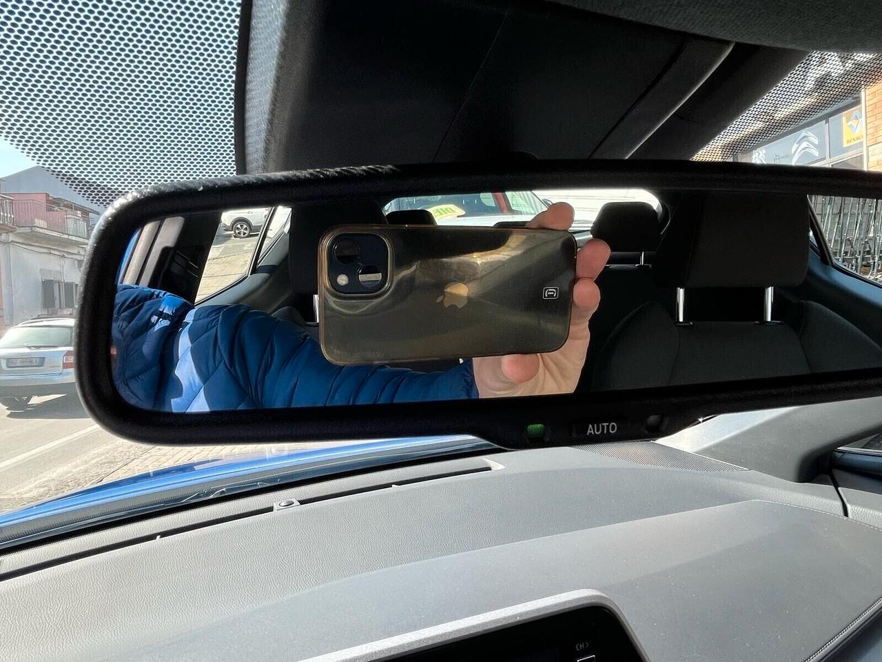 Toyota C-HR 1.8 Hybrid E-CVT Business