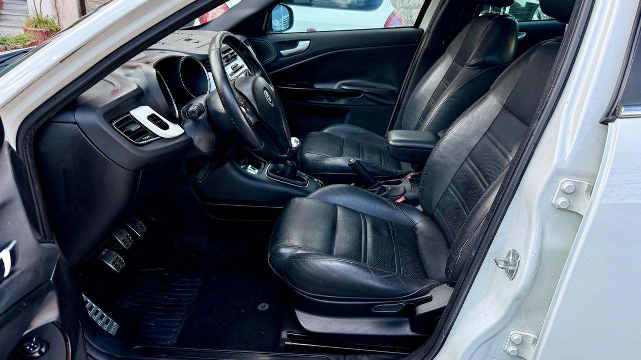Alfa Romeo Giulietta 1.6 JTDm-2 105 CV Distinctive