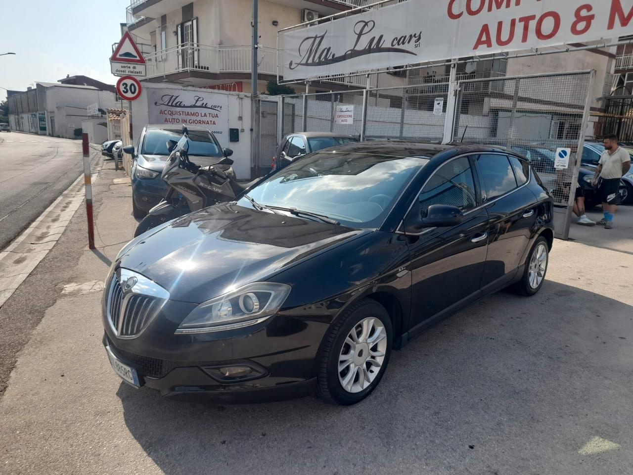 Lancia Delta 1.6cc diesel(PRIVATO)-2010