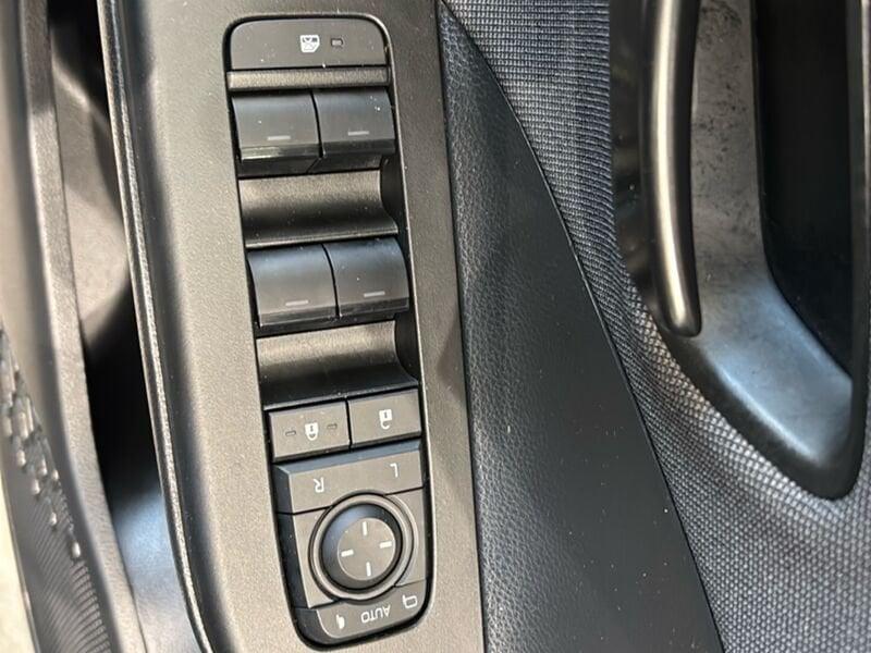 Toyota C-HR C-HR 1.8 HV Trend