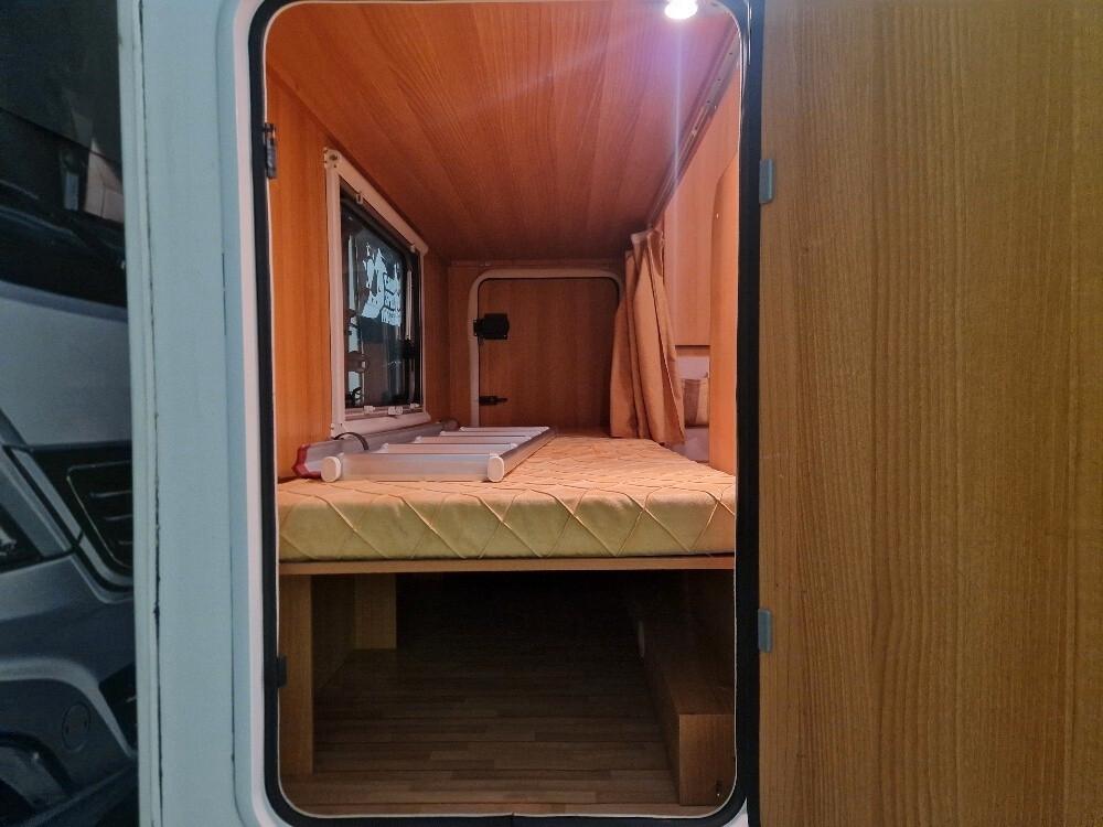 CAMPER MCLOUIS LAGAN 220