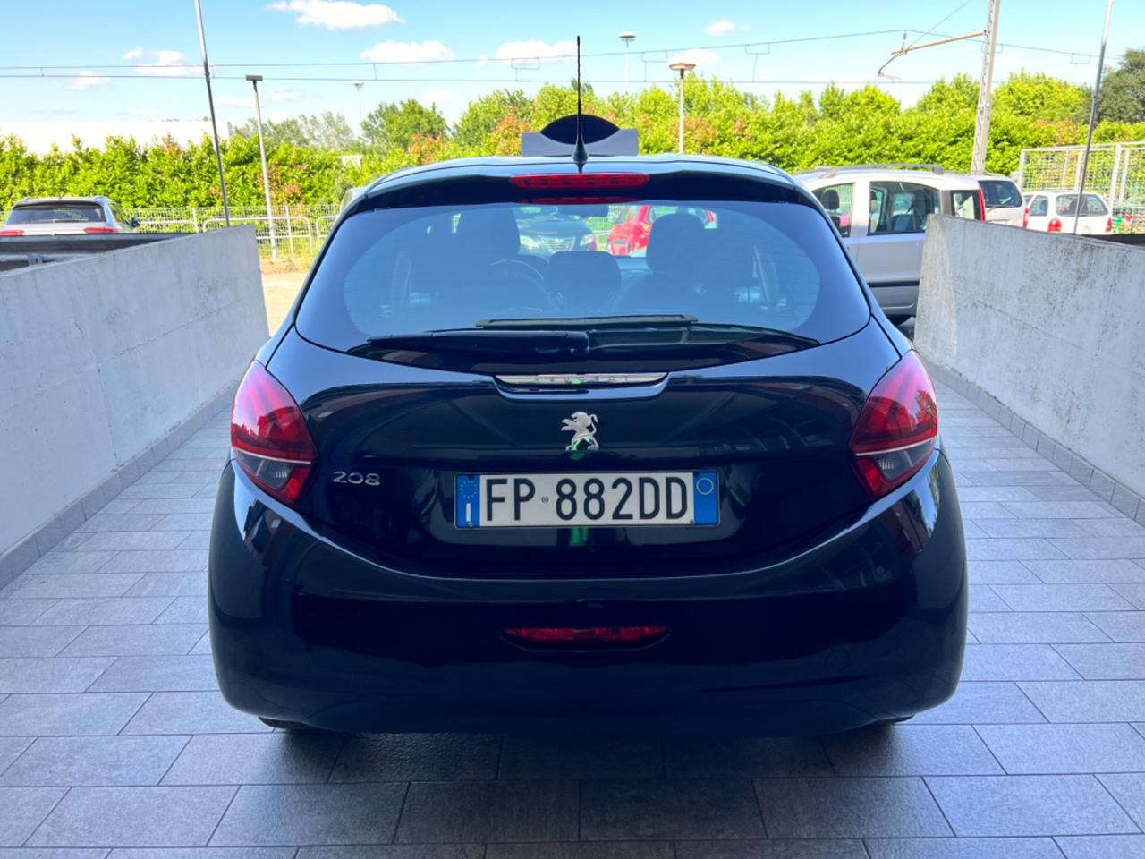 Peugeot 208 BlueHDi 75 5 porte Allure