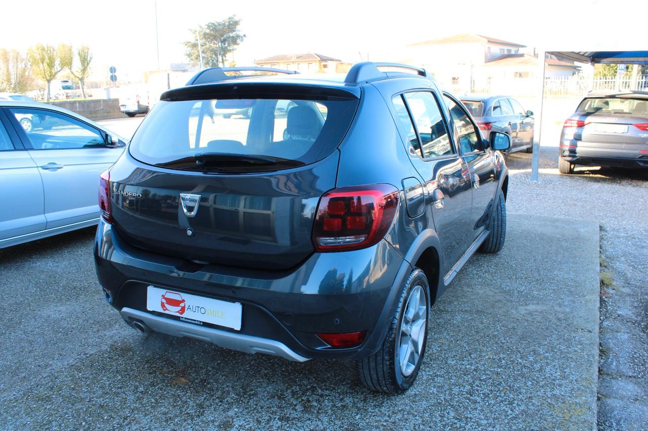 Dacia Sandero Stepway 1.0 TCe 100CV ECO-G 15th Anniversary