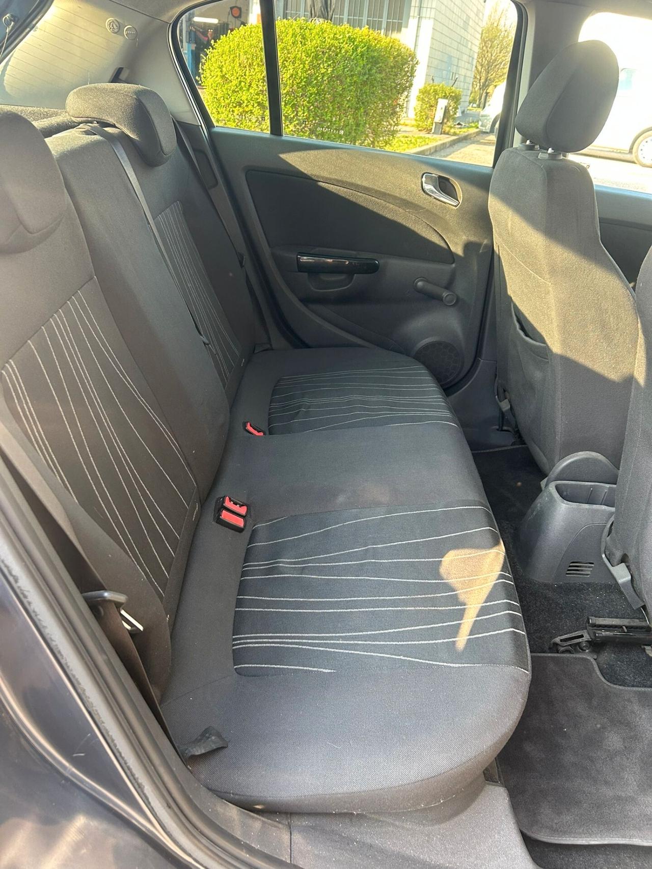 Opel Corsa 1.2 cc benzina GPL full optional anno 2011