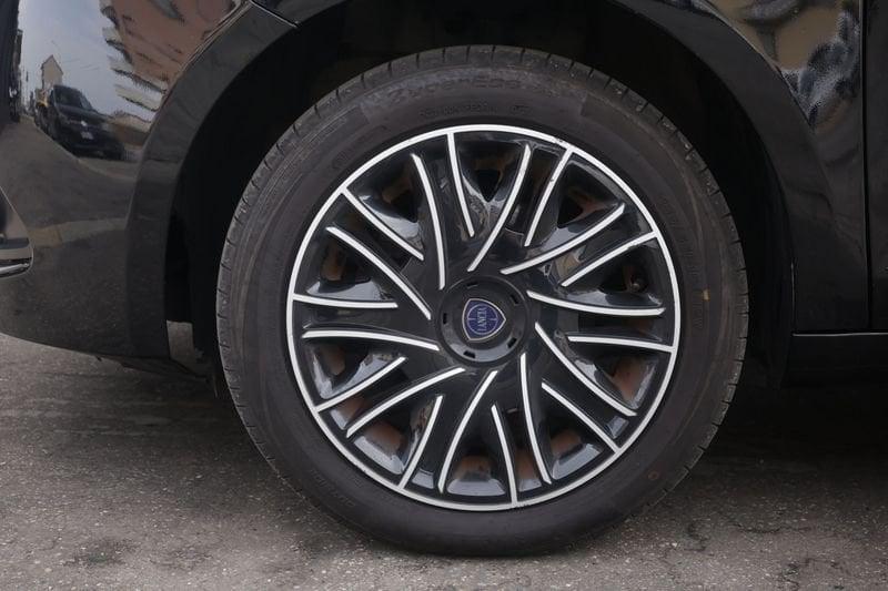 Lancia Ypsilon Lancia Ypsilon 1.0 firefly hybrid Alberta Ferretti s&s 70cv 54KW ANNO 2023