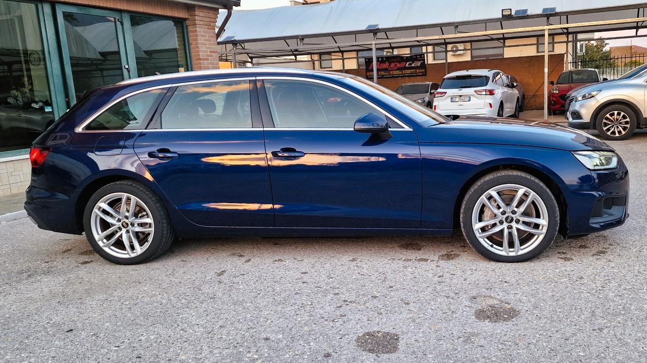 Audi A4 Avant 40 TDI S tronic Business