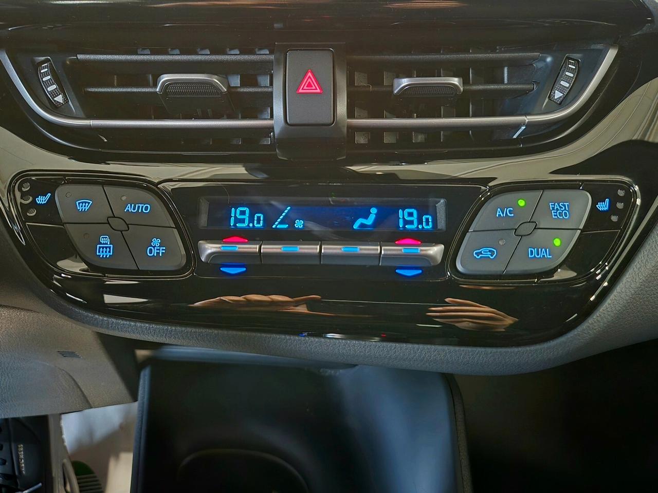 Toyota C-HR 1.8 Hybrid E-CVT Business