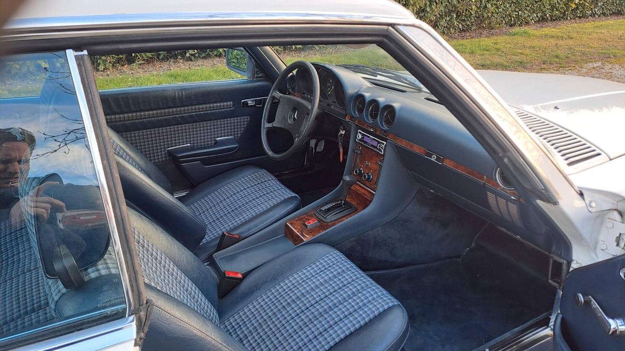 Mercedes-benz SL 380 SLC 380 Very rare LHD european car