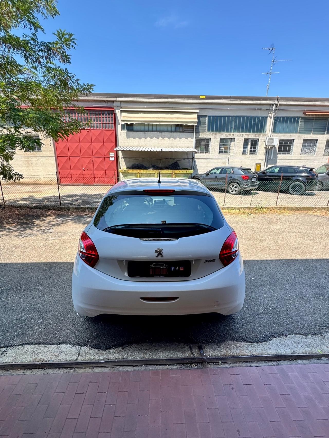 Peugeot 208 1.4 HDi 68 CV 5 porte Allure