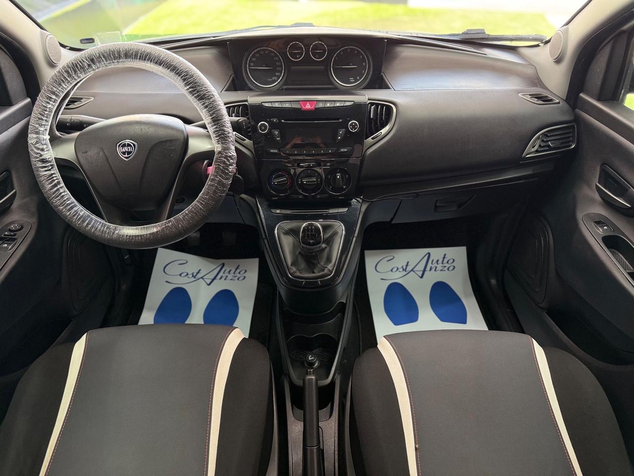 Lancia Ypsilon 0.9 TwinAir 85 cv Ecochic Gold 12/2014
