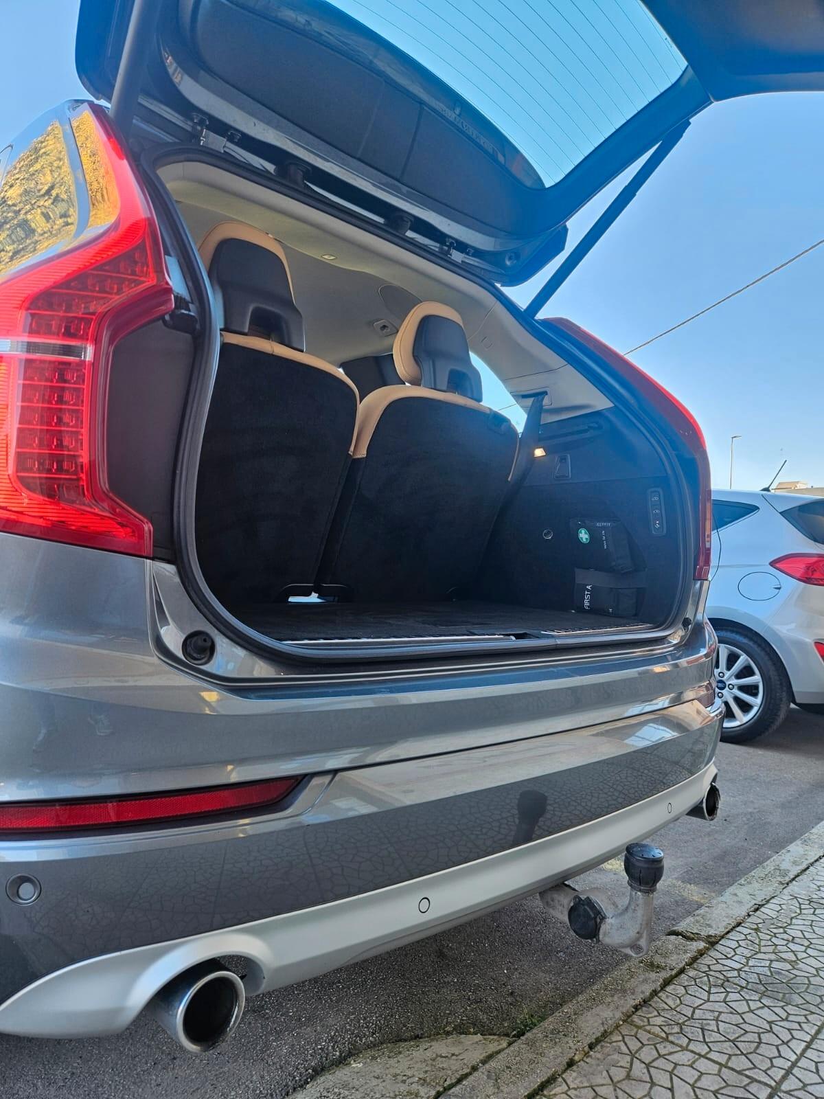 XC90 D5 AWD 7posti Inscription gancio traino elettrico