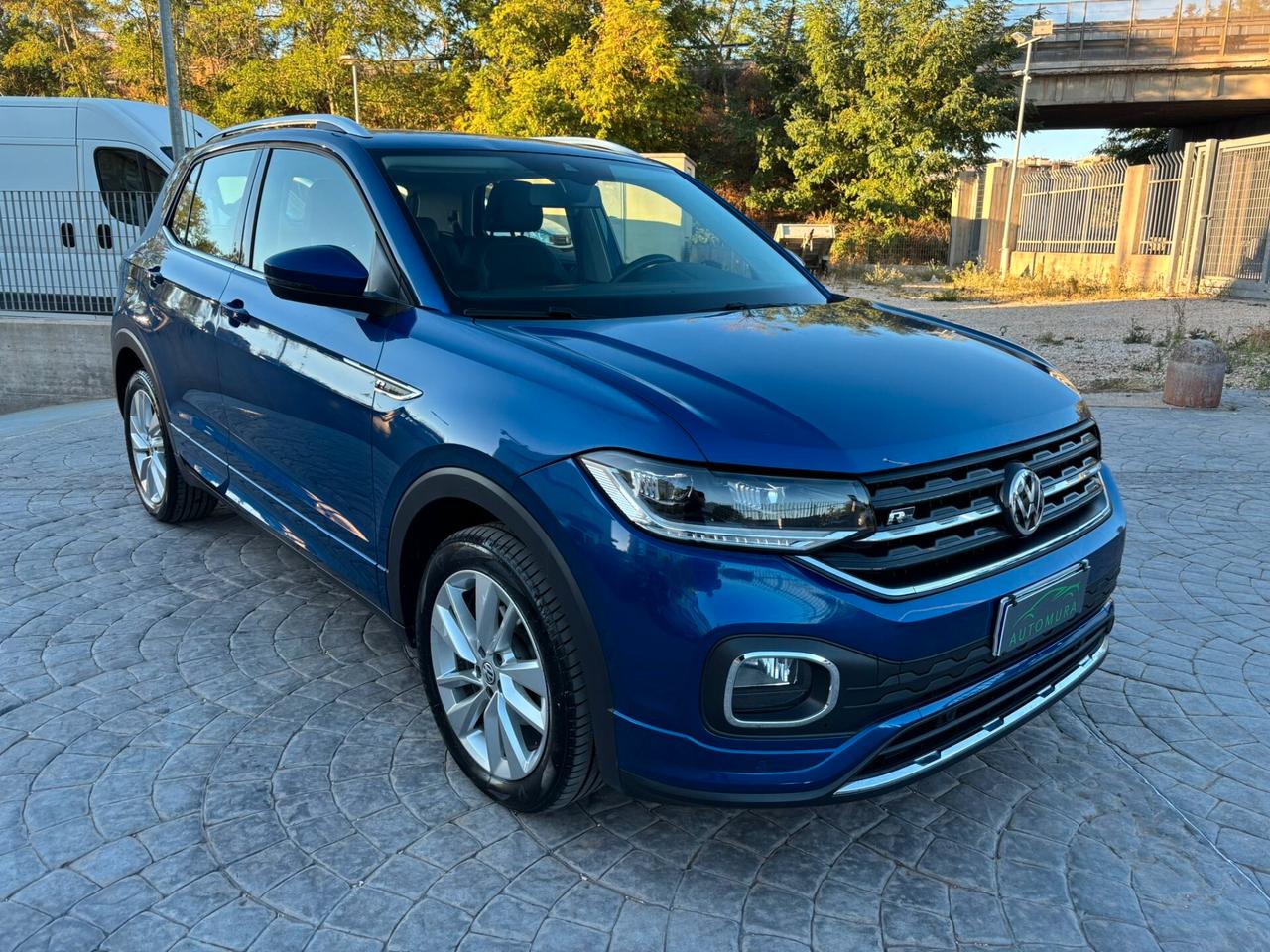 Volkswagen T-Cross 1.6 TDI DSG R-LINE