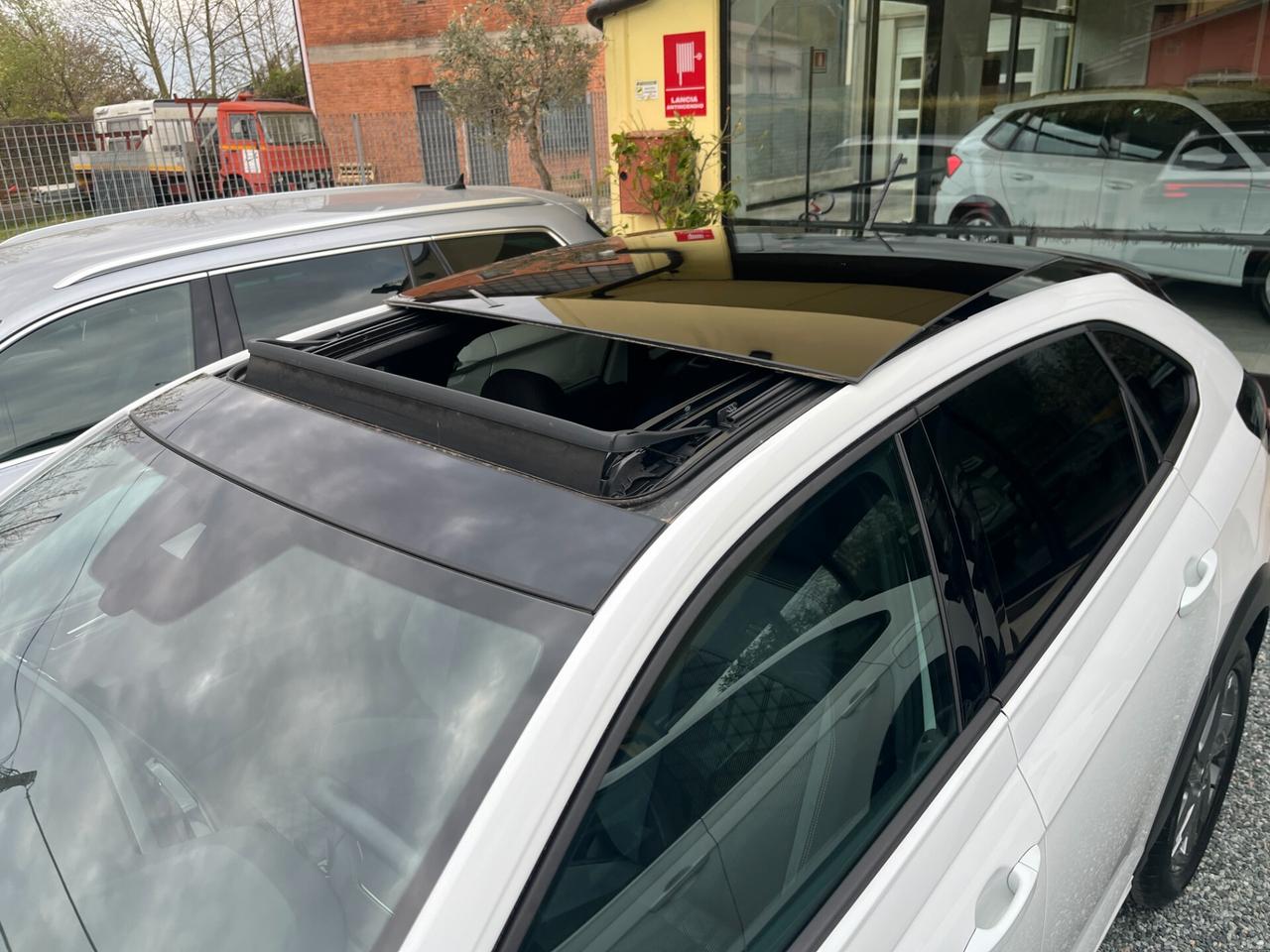 Volkswagen Taigo 1.0 TSI 115 CV DSG R-Line**KM 27635**