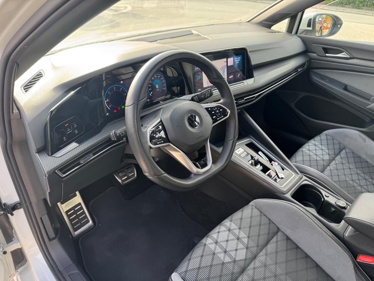 Volkswagen Golf 2.0 TDI 150 CV DSG SCR R-Line