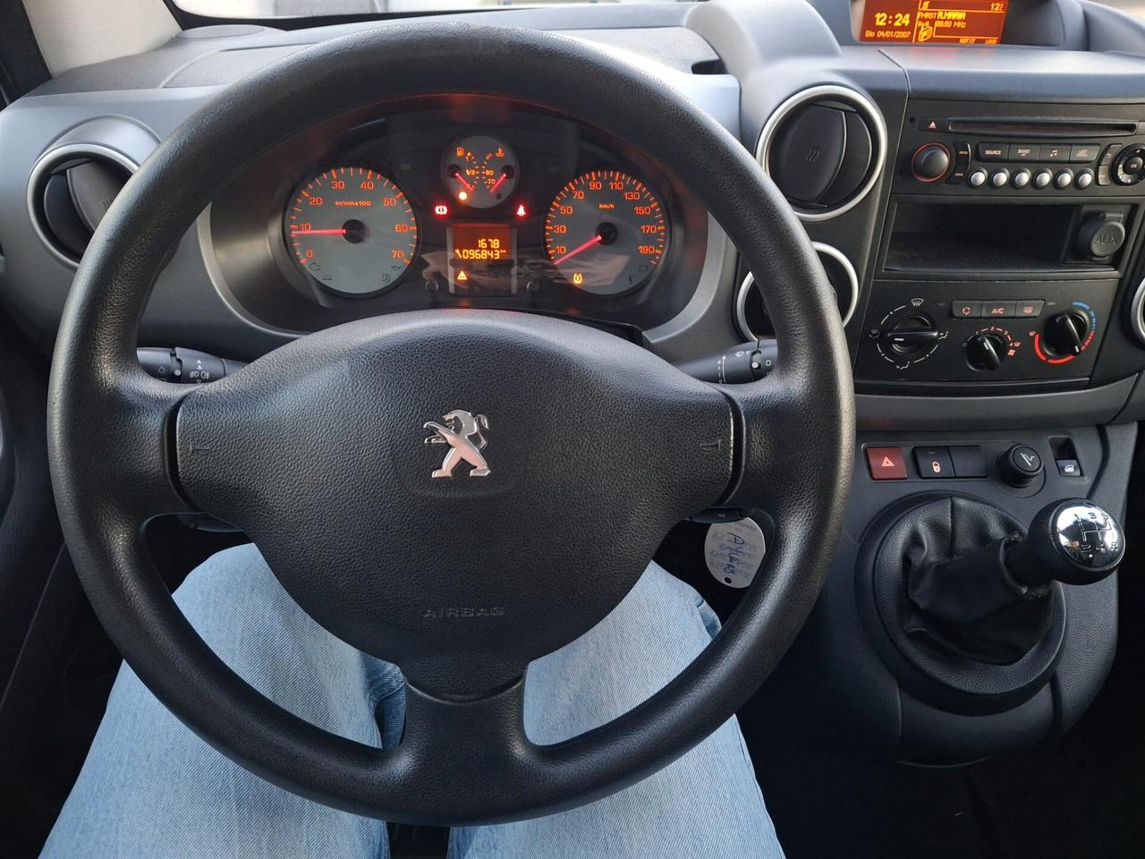 Peugeot Partner Tepee BlueHDi 100 4x4 Active Traction Control