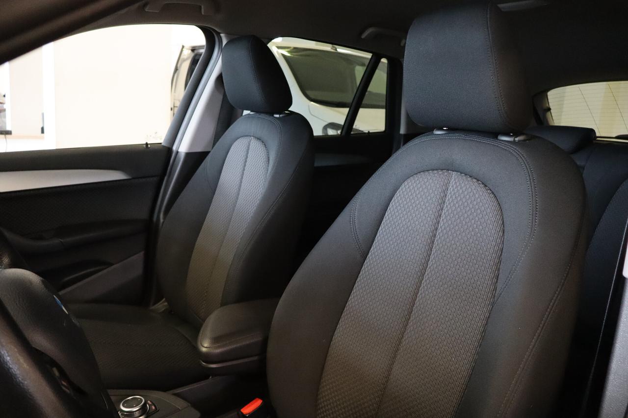 BMW X1 18d xDRIVE ADVANTAGE STEPTRONIC