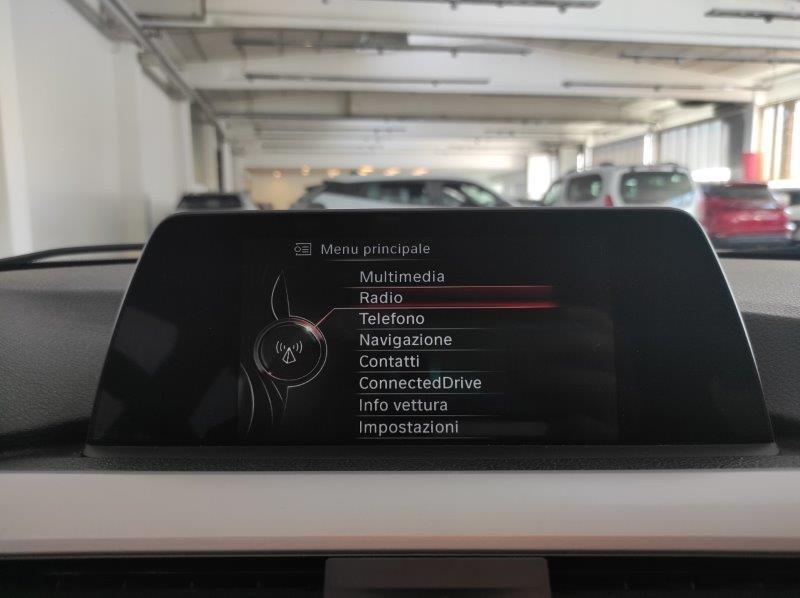 BMW Serie 3 (F30/F31) - 318d Business Advantage aut.