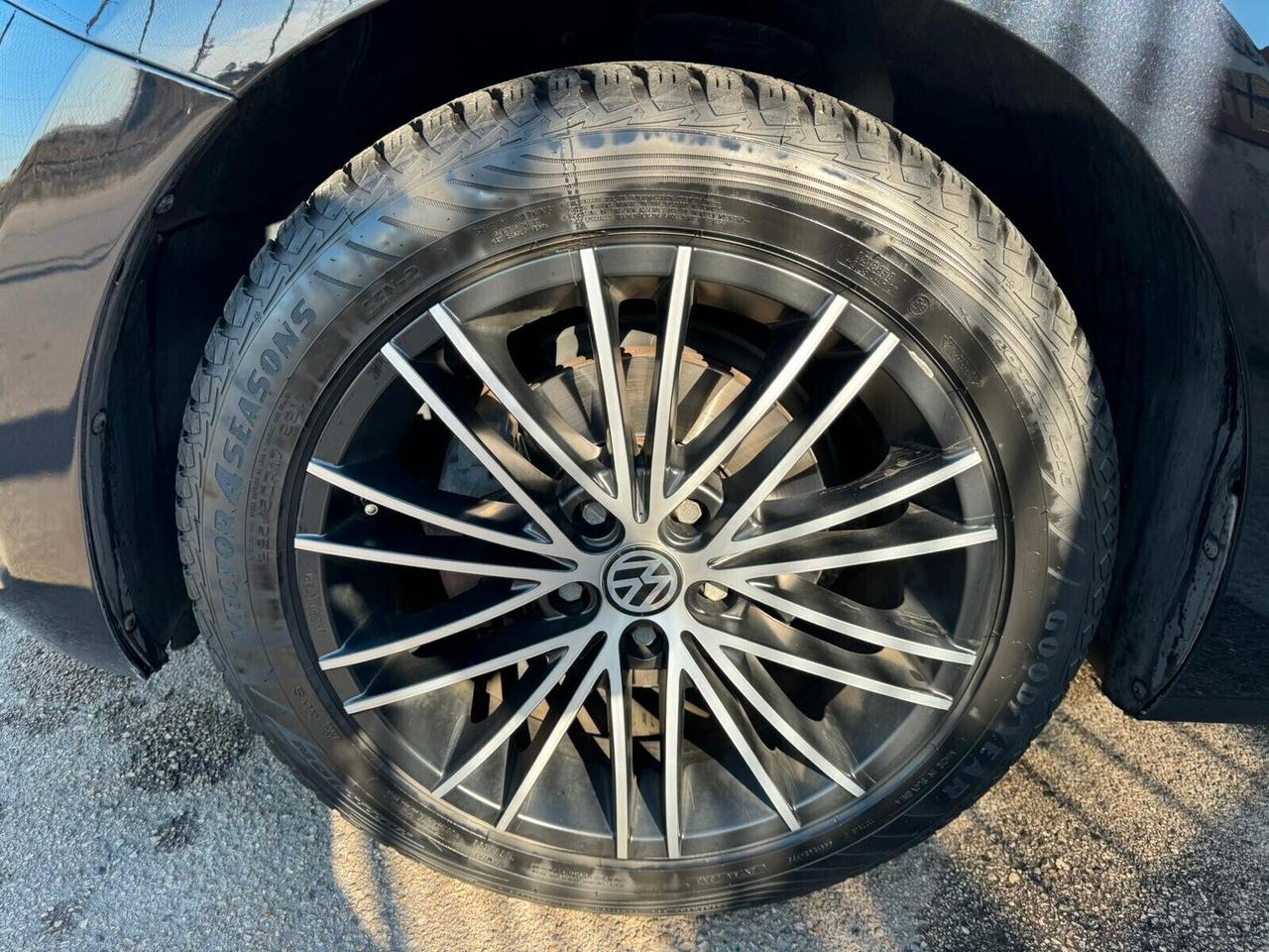 Volkswagen Maggiolino Cabrio Un Gioiello di Auto 2.000€ di Bonus Rottamazione!