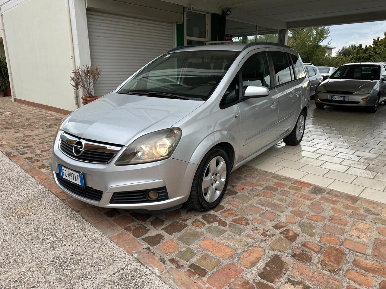 Opel Zafira 1.9 CDTI 120CV 7 POSTI AUT. (12 RATE)