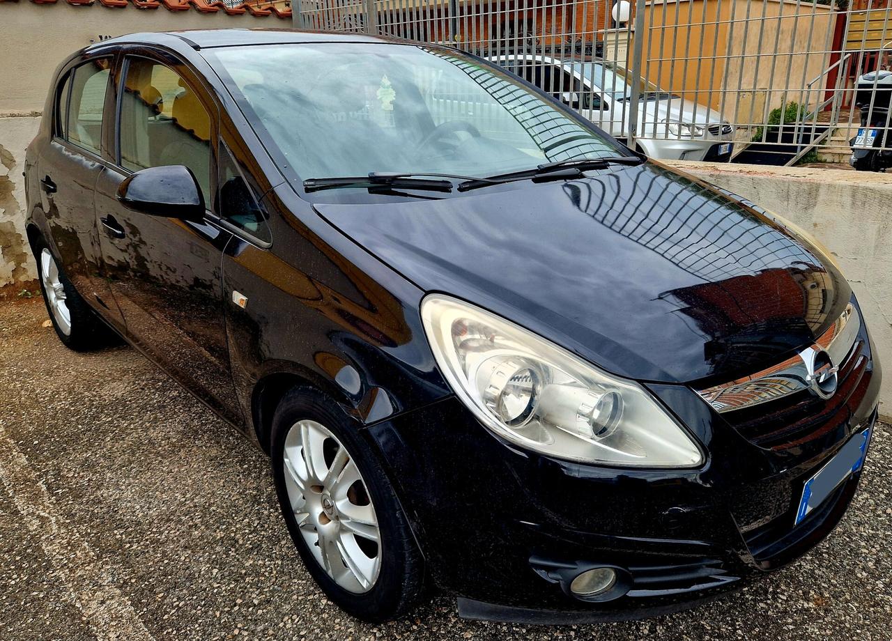 Opel Corsa 1.2 5 porte Cosmo