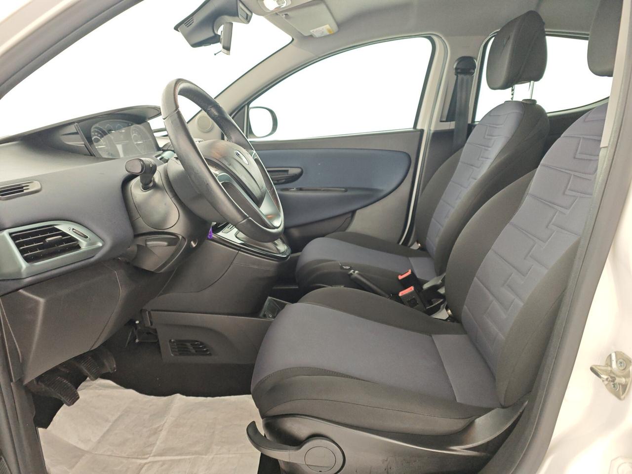 Lancia Ypsilon 1.0 FireFly 5 porte S&S Hybrid Gold Plus