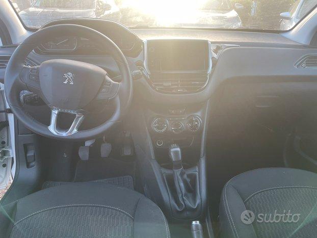 Peugeot 208 1.5 HDI BUSINESS 75 / 100 CV 2019