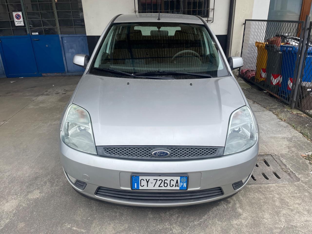 Ford Fiesta 1.2 16V 5p. Ghia