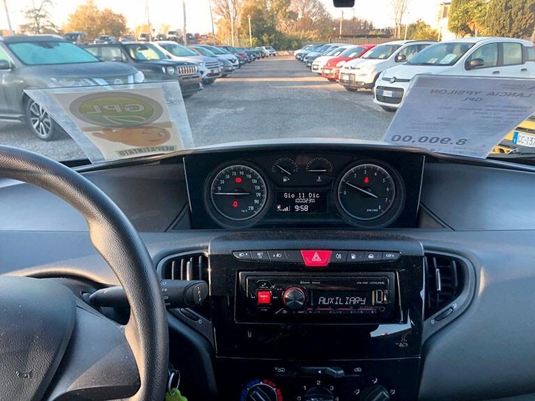 Lancia Ypsilon 1.2 69 CV 5 porte GPL Ecochic Silver