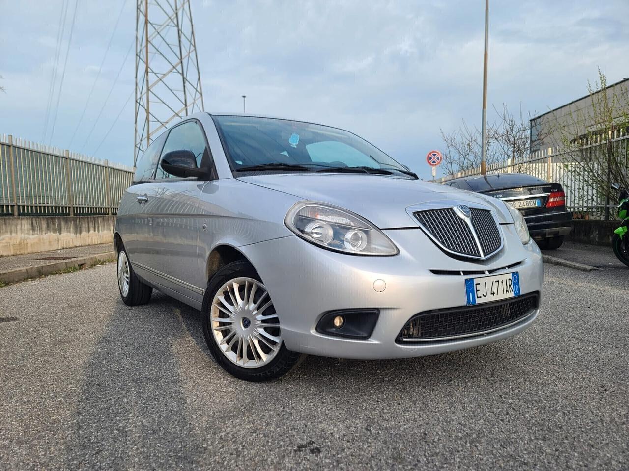 Lancia Ypsilon 1.2 69 CV Diva