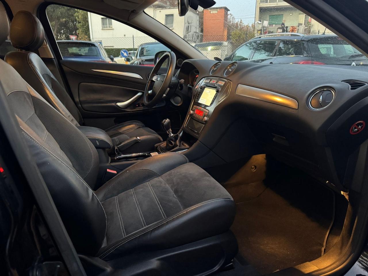 Ford Mondeo 2.0 TDCi 140 CV 5 porte Titanium Pack Premium DPF