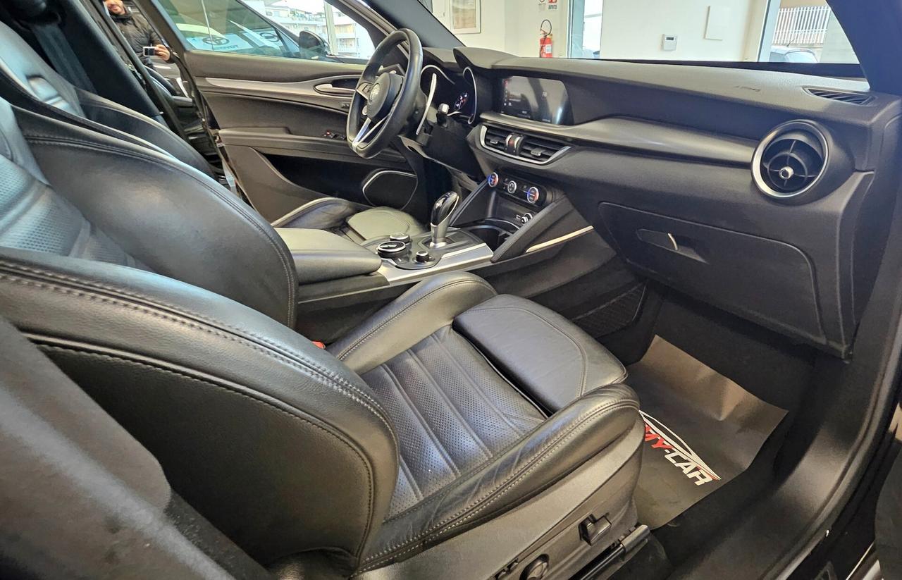 Alfa Romeo Stelvio 2.2 Turbodiesel 210 CV AT8 Q4 Super