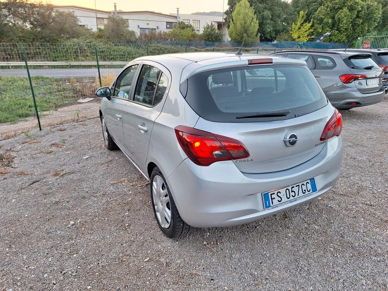 Opel Corsa 1.4 90CV GPL Tech 5 porte Advance