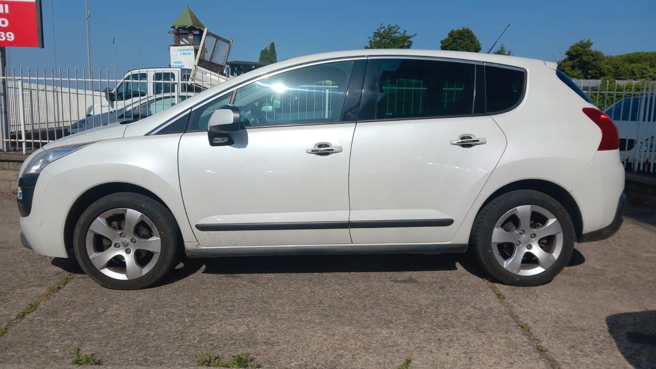 Peugeot 3008 1.6 HDi 112CV cambio robotizzato Tecno
