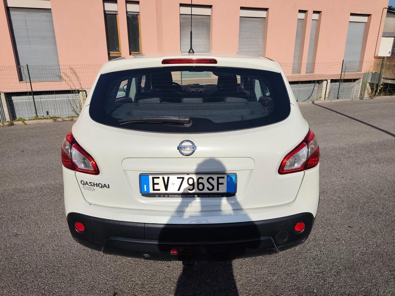 Nissan Qashqai 1.6 GPL gancio traino lavori certificati