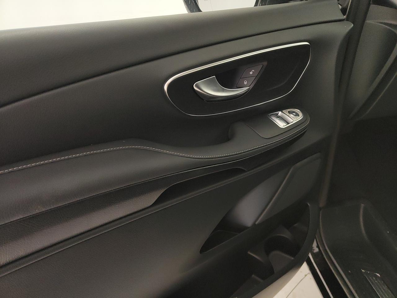 Mercedes-Benz V 300 d AVANTGARDE Extralong
