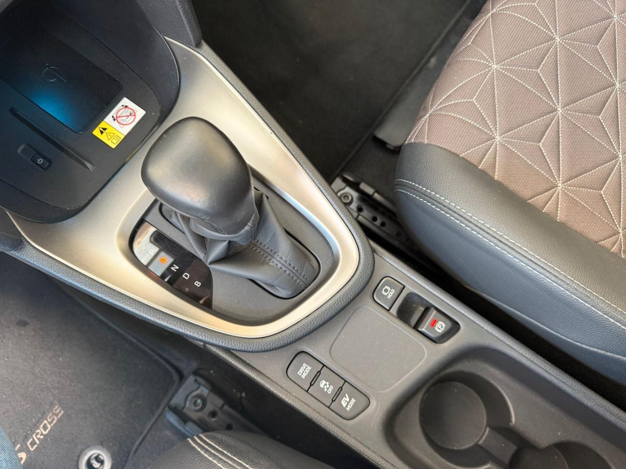 Toyota Yaris Cross 1.5 Hybrid 5p. E-CVT AWD-i Lounge