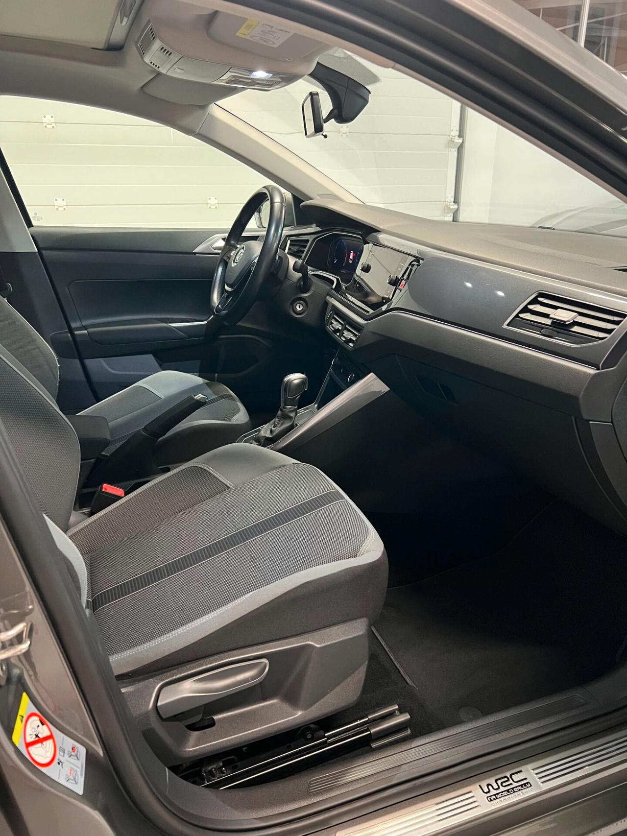 Volkswagen Polo 1.0 TSI DSG R-line -Tetto apribile