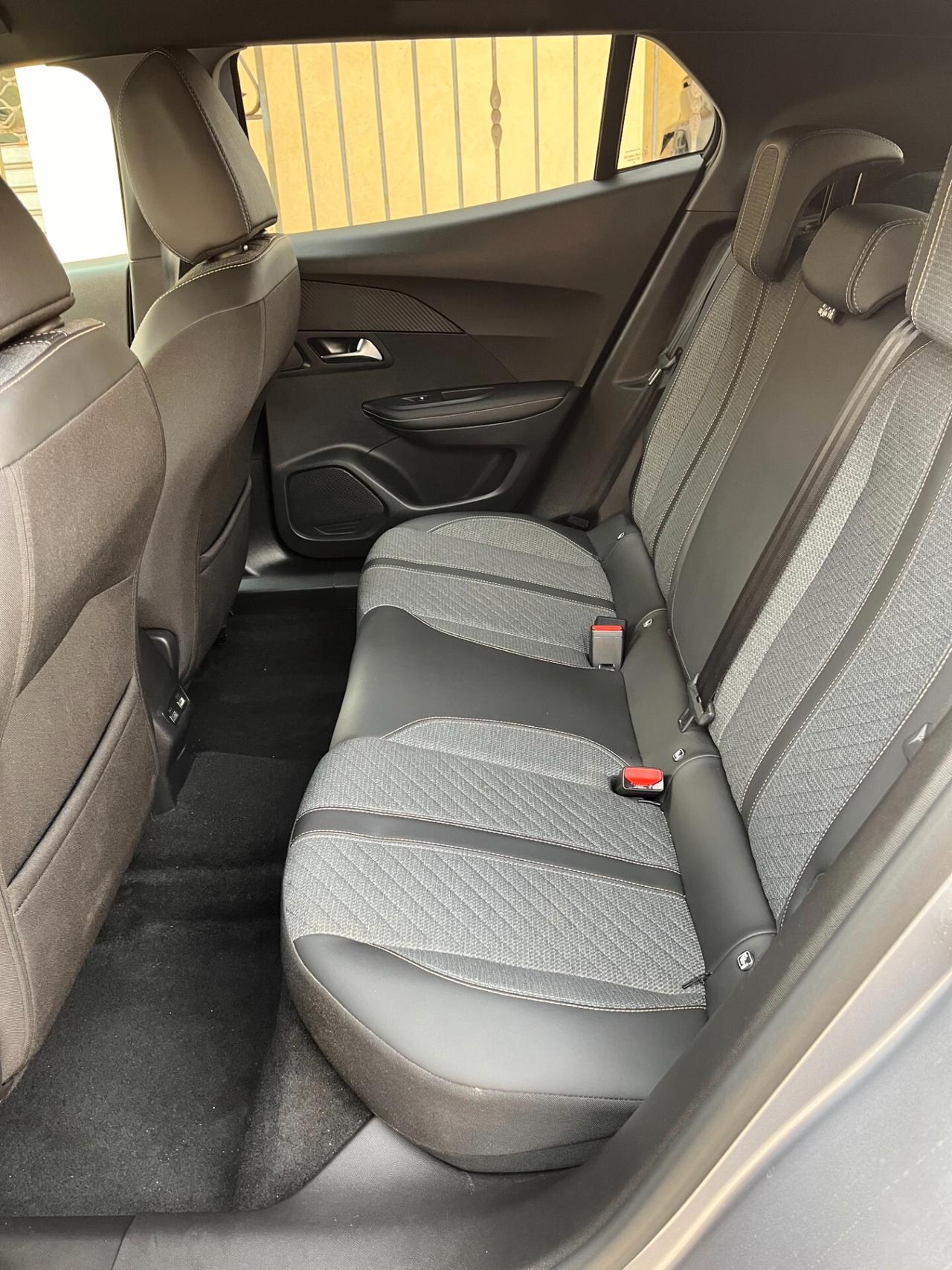 Peugeot 2008 PureTech 100cv S&S Allure