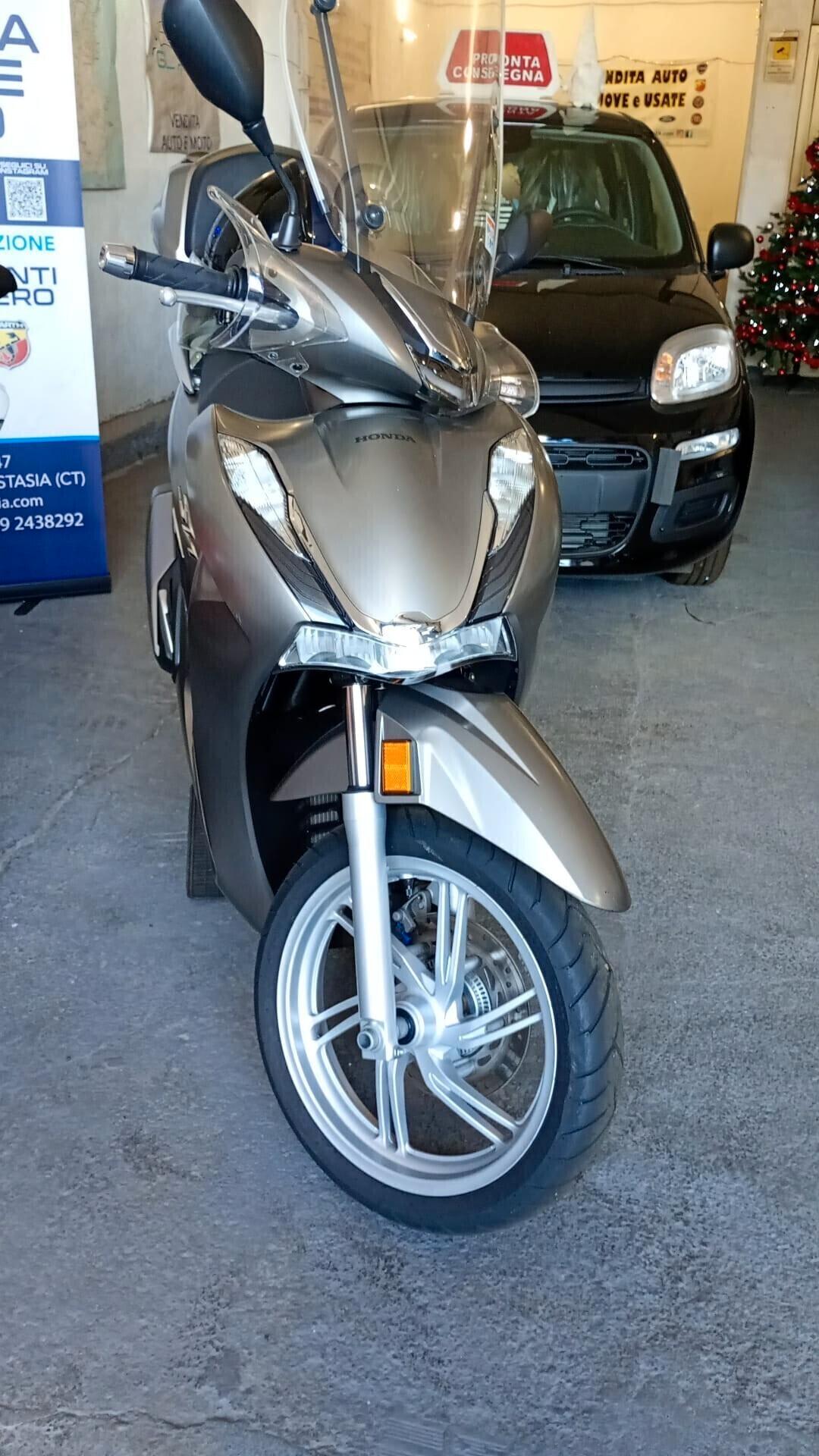 Honda Sh 350 Abs completo di bauletto ecc