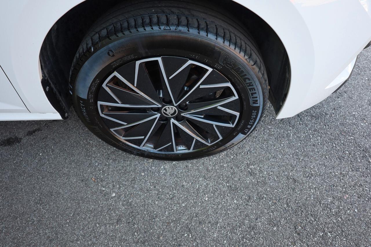 SKODA KAMIQ 1.0 TSI 110cv BLACK DOTS km 49.300