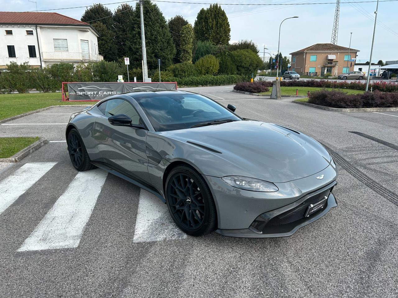 Aston Martin Vantage Coupé Manual