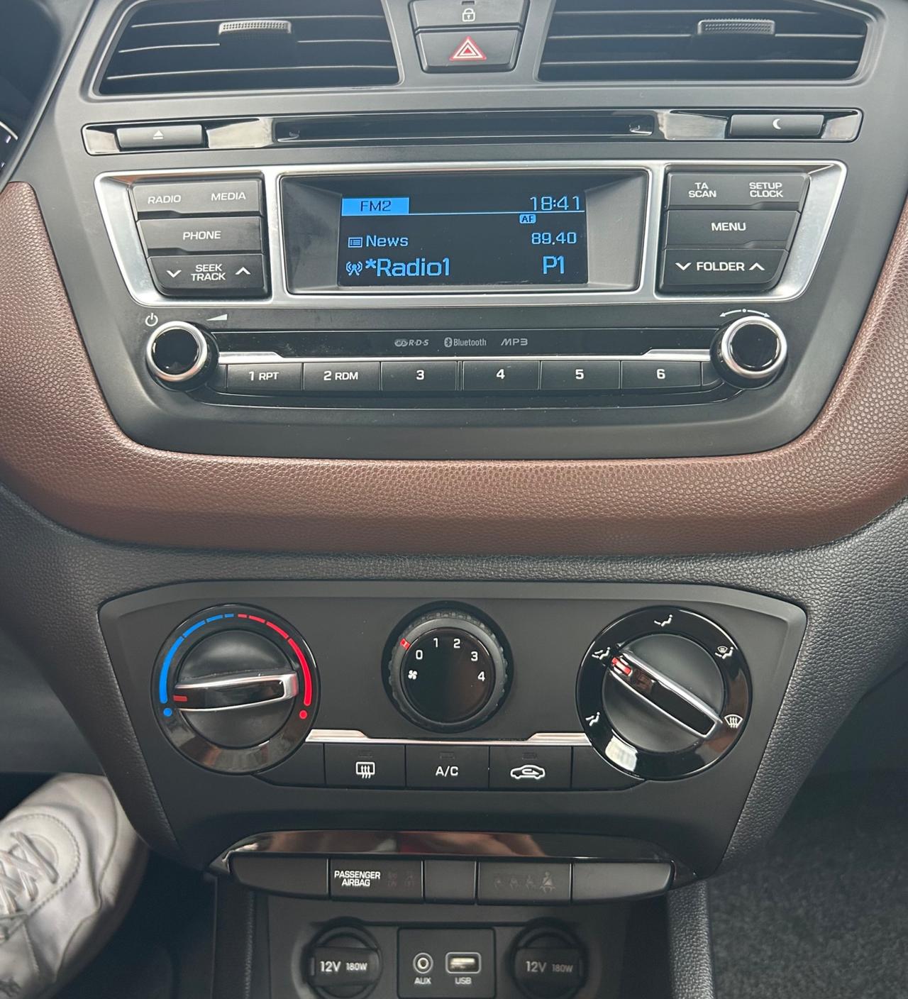 Hyundai i20 1.4 CRDi 5p Style Neopatentati 2015