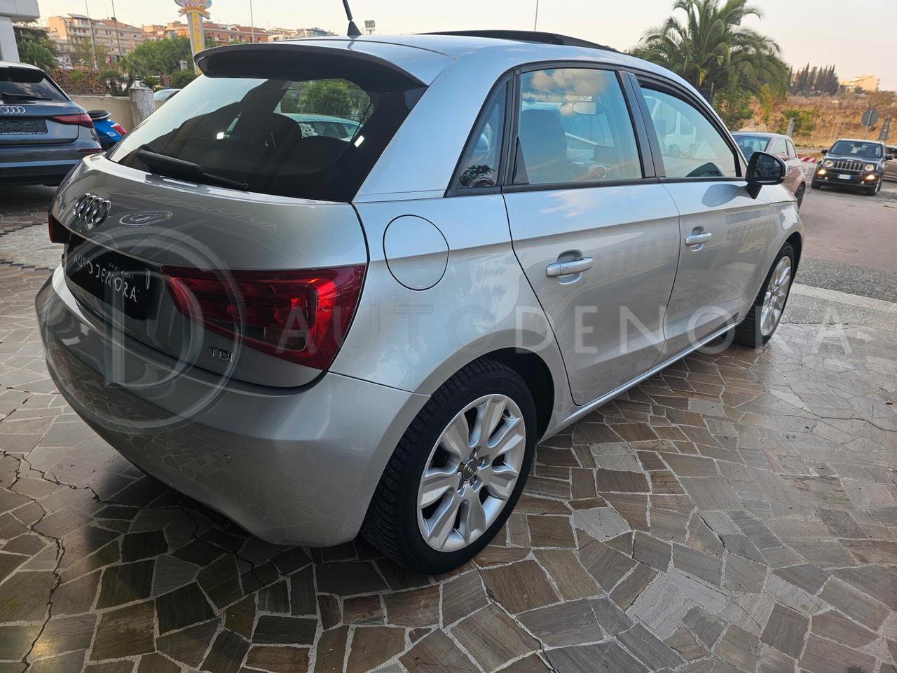 Audi A1 1.6 TDI Attraction#TETTO#NAVI