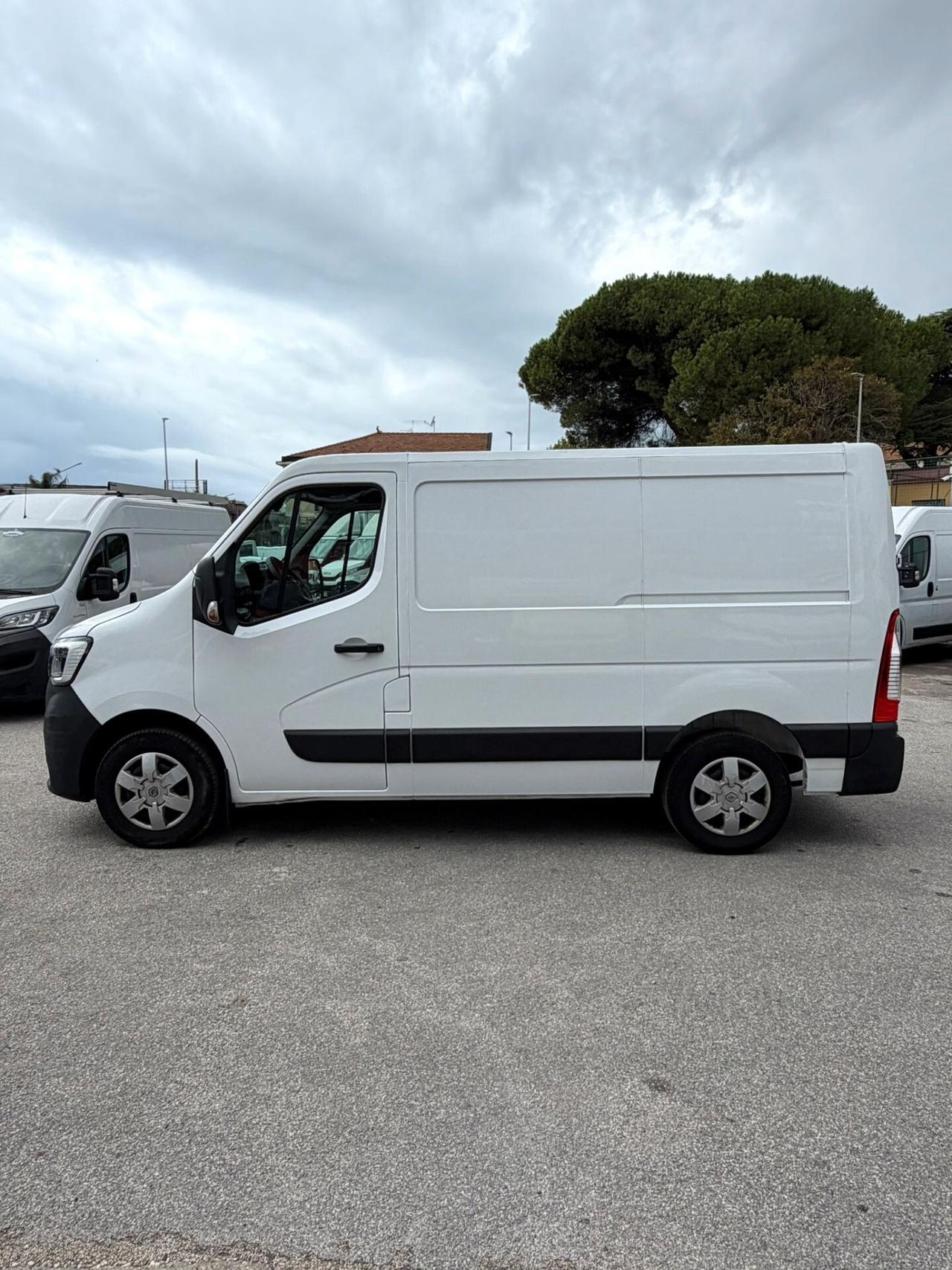 RENAULT MASTER 2.3dci 150cv L1H1 ATTREZZATO