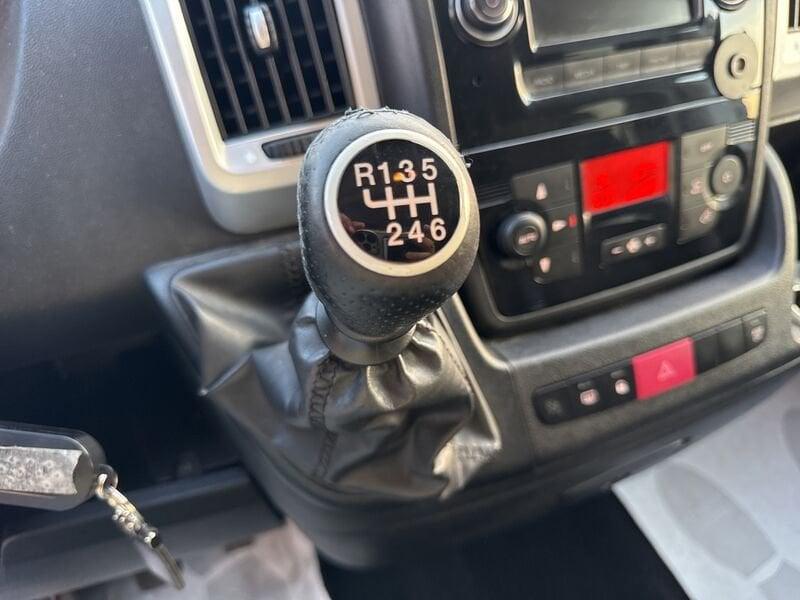 Peugeot Boxer 330 BlueHDi 140 S&S PC-TN Premium