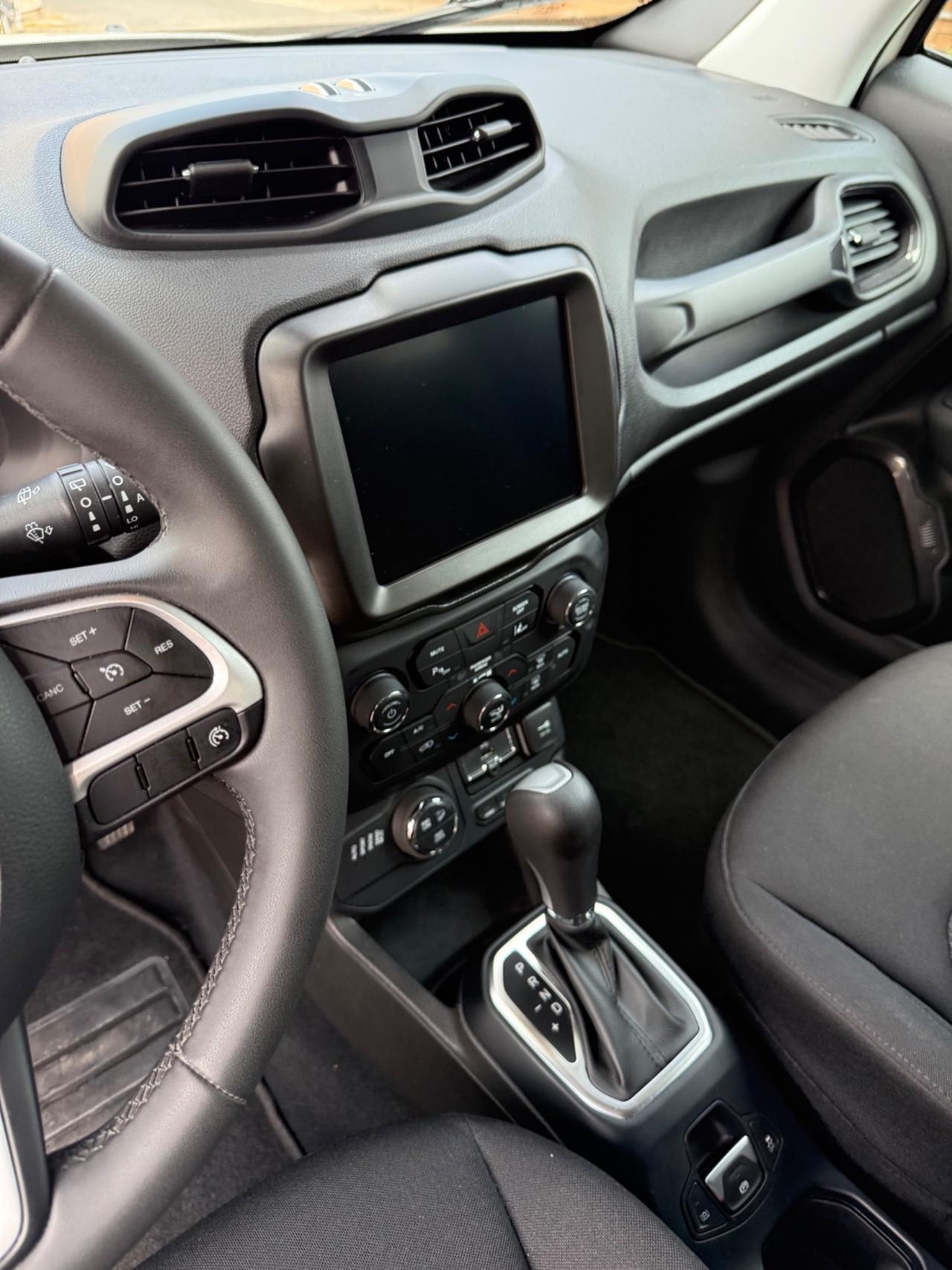 Jeep Renegade 4xe eletttica/benzina